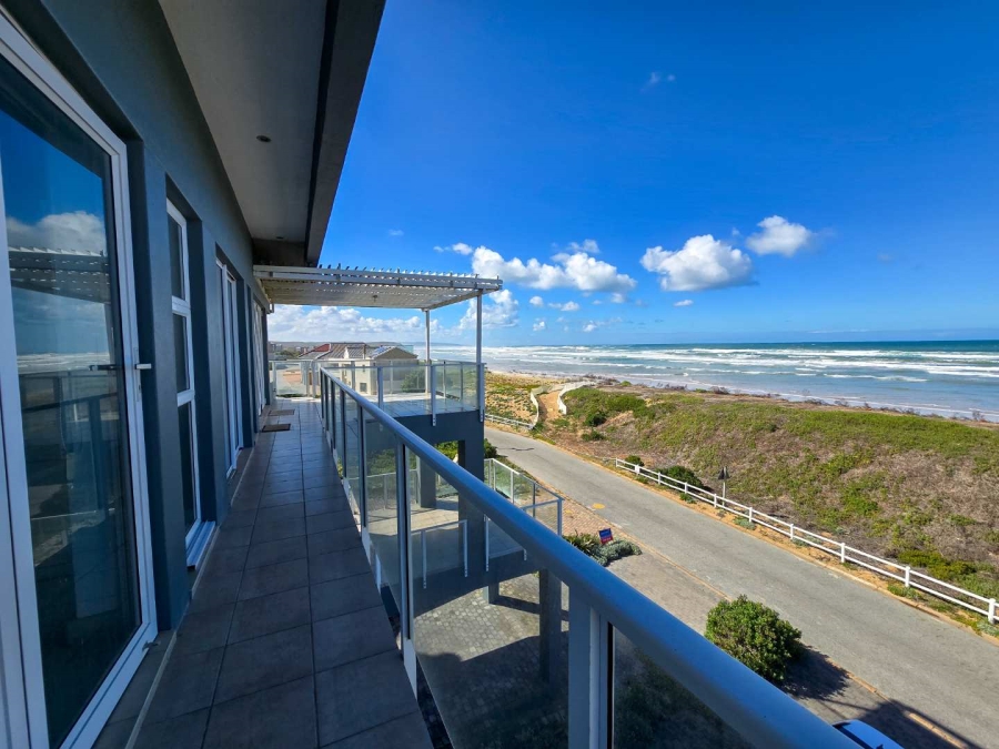 6 Bedroom Property for Sale in Stilbaai Oos Western Cape